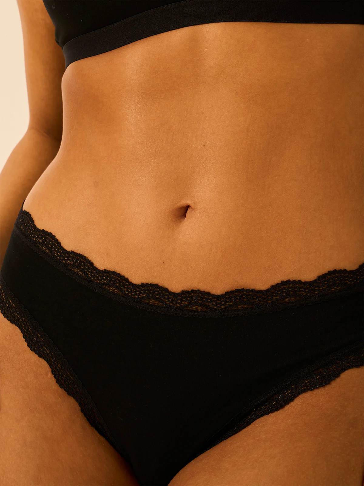 Mid Rise High Leg Knicker - Black - Image 6